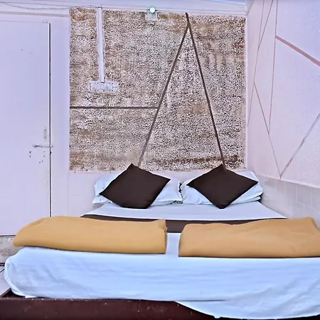 Gariib Nawaz Hotel