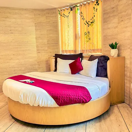 Hotel Neelkamal 3*