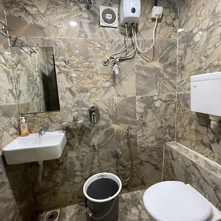 Hotel Parle Executive Near Nanavati Hospital -