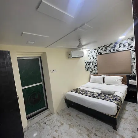 Parle Executive Near Nanavati Hospital -