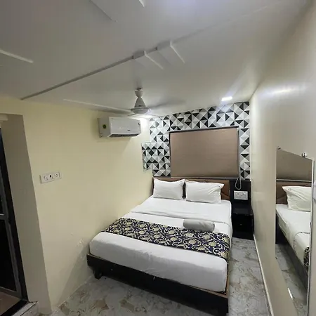 Hotel Parle Executive Near Nanavati Hospital - Mumbai