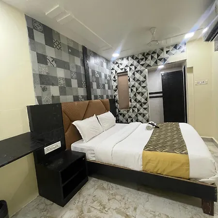 Parle Executive Near Nanavati Hospital -