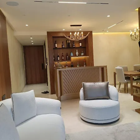 Guest house Luxury In Andheri Near Airport
