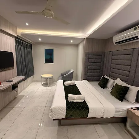 Kurla Hotel 2*