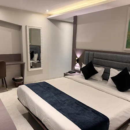 Kurla Hotel 2*