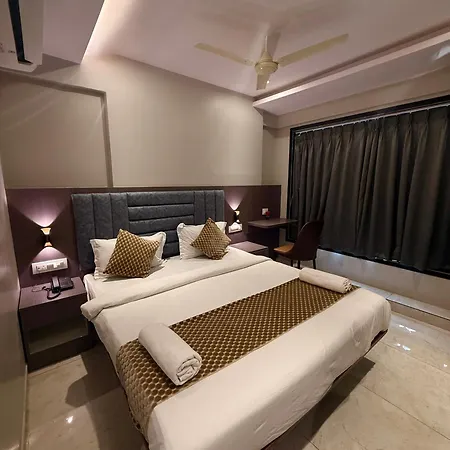 Hotel Kurla 2*