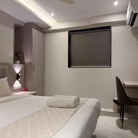 Kurla Hotel 2*