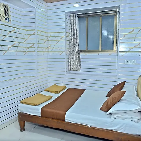 New Ajmeri Hotel