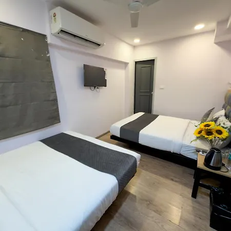 Hotel Avenue 3*