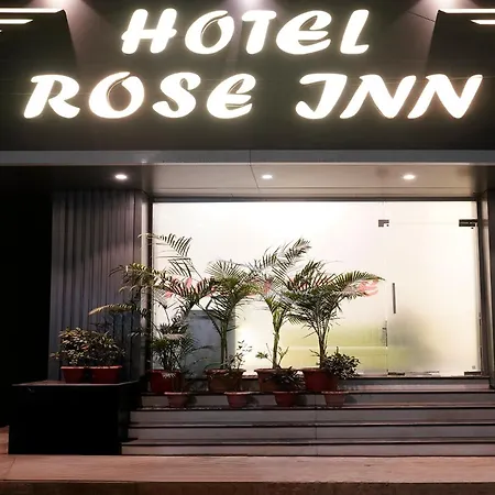 Hotel Rose Near Airport