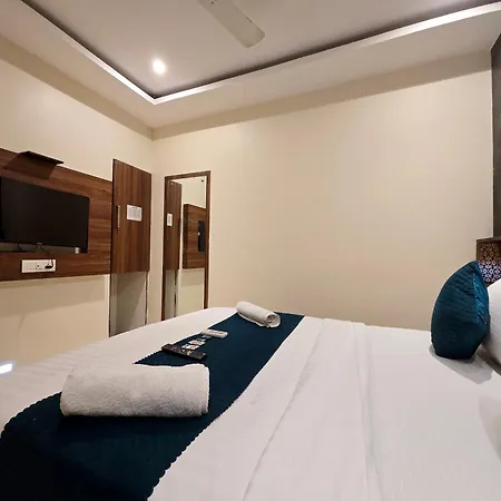 Hotel Amber Edition -