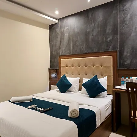 Hotel Amber Edition -