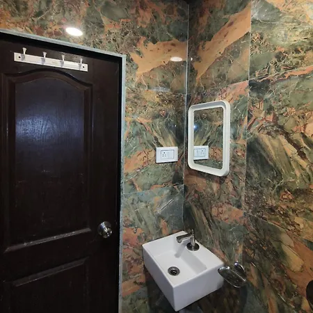 Fabhotel New Pride Mumbai