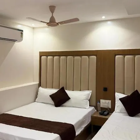 Royal Palace Hotel