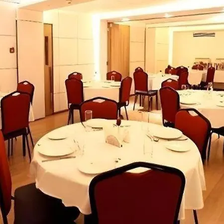 Hotel Metro - The Executive Mumbai