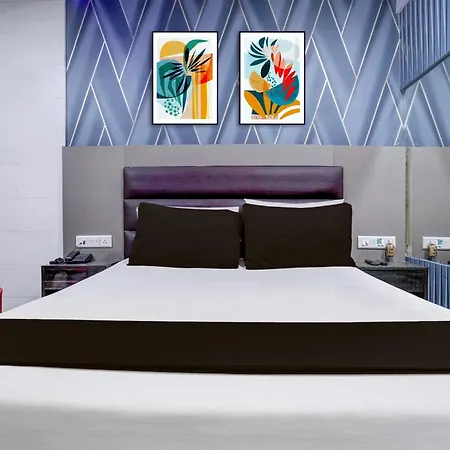 O Jayesh Hotel 3*