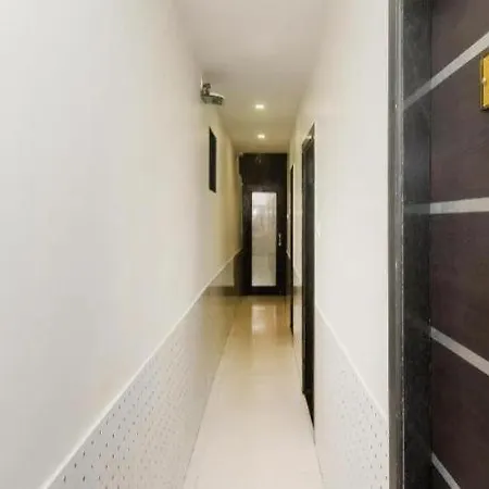 Hotel Oyo 3782 Adnoc 3*