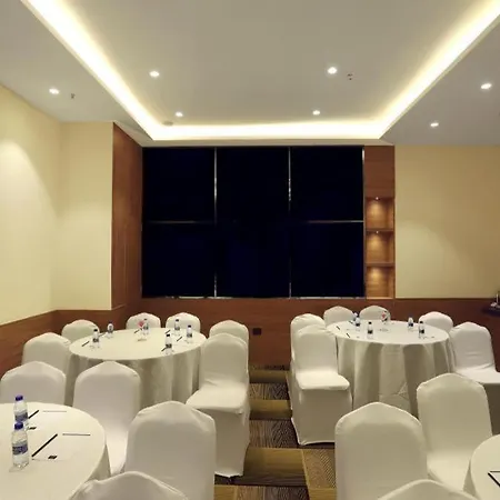 Aralia A Business Hotel, Midc 3*