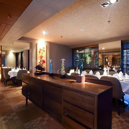 The Grandeur Boutique