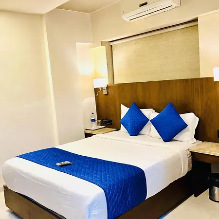 Indore Palace Nagpada 3*