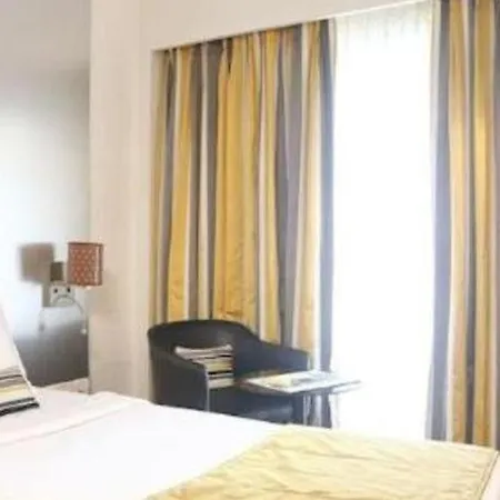 Metro - The Executive 3* Mumbai