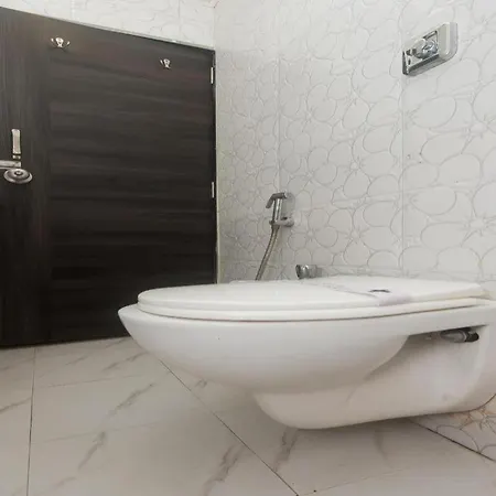 Oyo 3782 Adnoc Hotel Mumbai