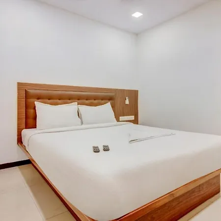 Aura Nest Hotel *