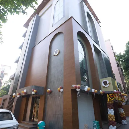 The Bohoo 99 Nr International Airport Hotel 3*