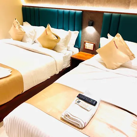 Hotel Apsara - Nearj J Hospital 3*