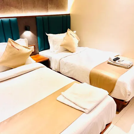 Hotel Apsara - Nearj J Hospital
