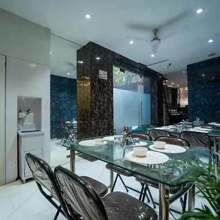 Hotel Glitz Rexton - Near Iit Powai *