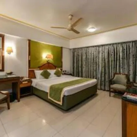 Tunga International Hotel 3*