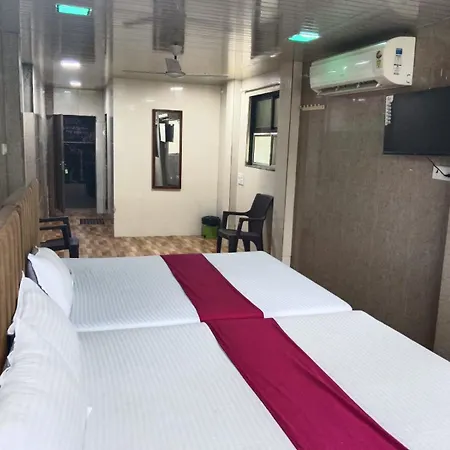 Golden Takshila Andheri Hotel 3*
