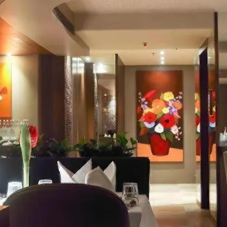 The Grandeur Boutique Hotel *