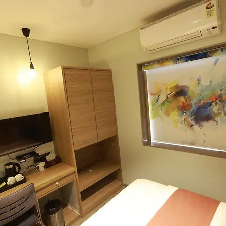 Hotel The Bohoo 99 Nr International Airport 3*