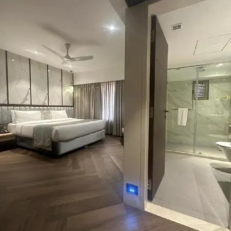 Tunga International 3*