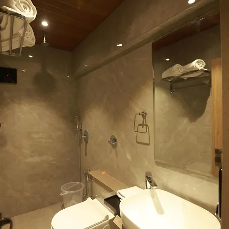 Hotel The Bohoo 99 Nr International Airport Mumbai