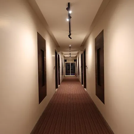La Fenice Madh Island Hotel 2*