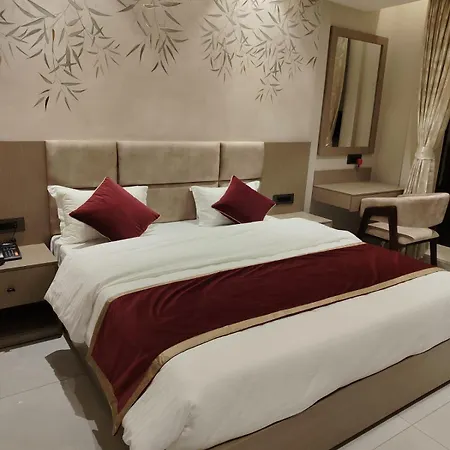 La Fenice Madh Island
