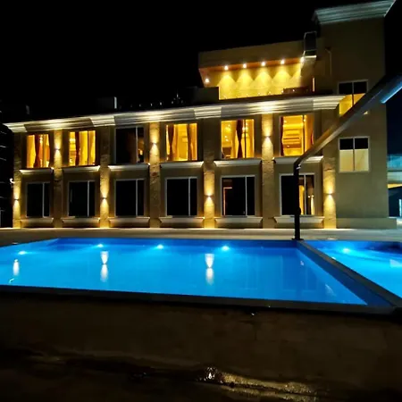 La Fenice Madh Island Hotel