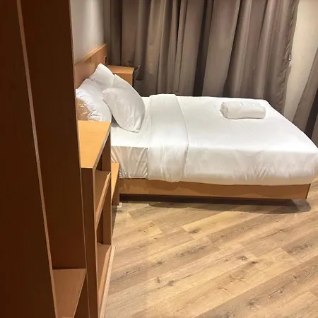 Hotel Rara