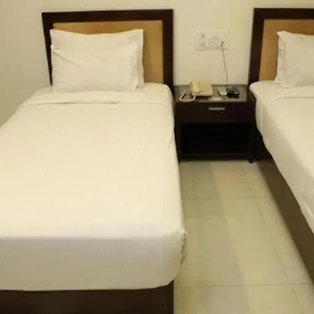 Hotel Anantha Executive