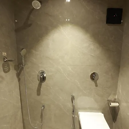The Bohoo 99 Nr International Airport Mumbai