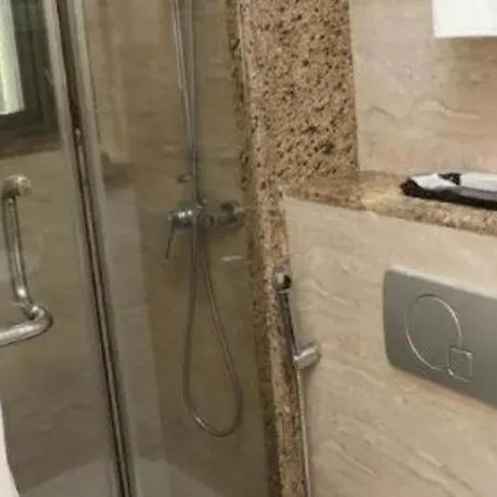 Anantha Executive Hotel 3*