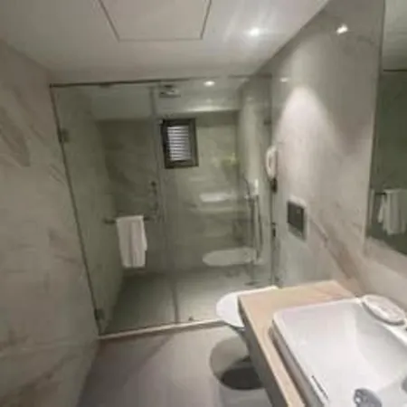 Tunga International 3*