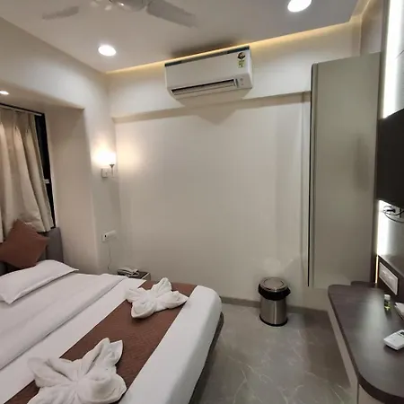 Le Glance & Hotel 4*