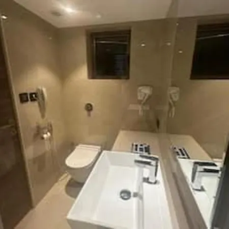 Tunga International Hotel