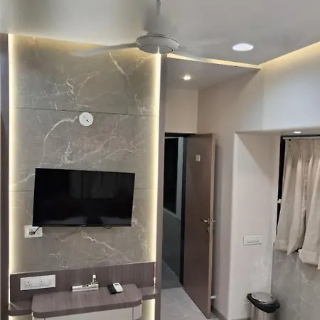 Le Glance & 4* Mumbai