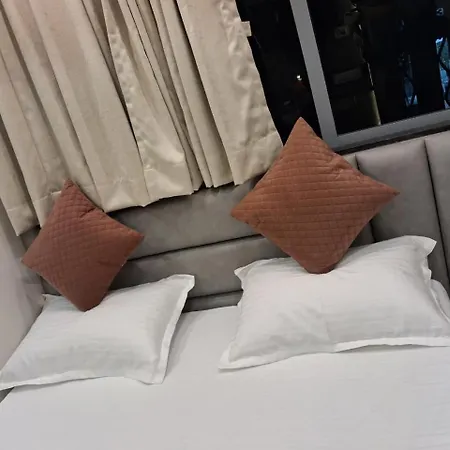 Hotel Le Glance & 4*