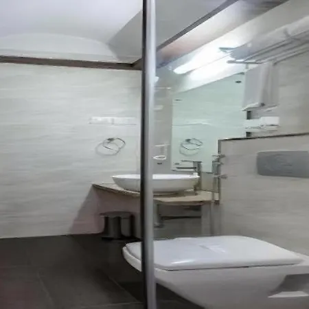 Hotel Anantha Executive Mumbai